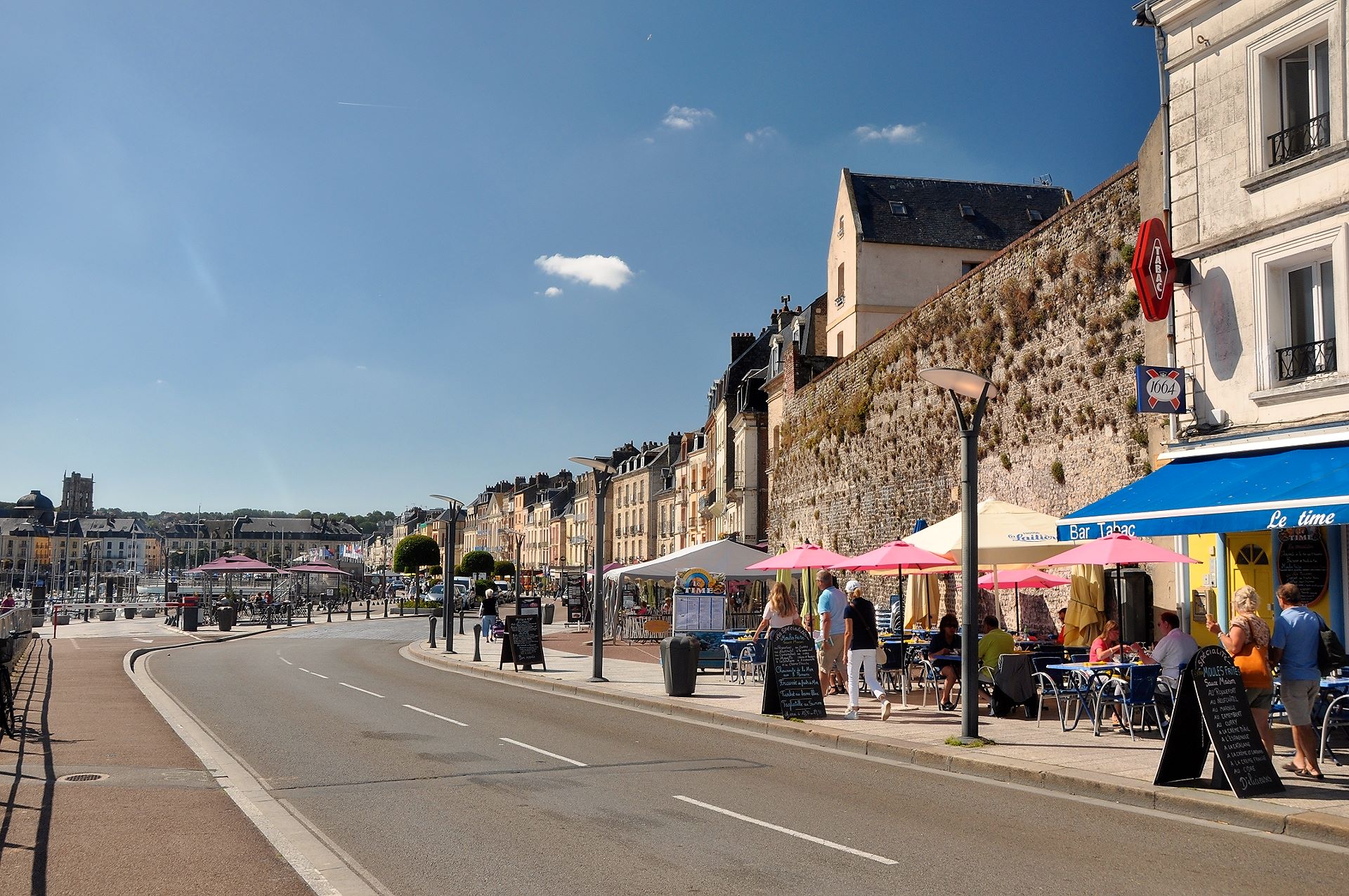 Dieppe (Photo license: CC BY-SA 2.0)